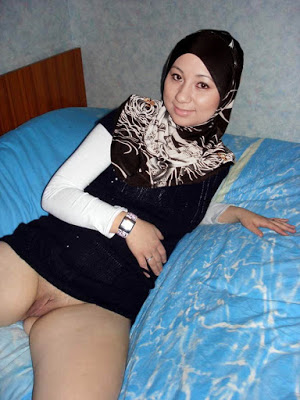 Foto Abg bugil pamer vagina pakai jilbab